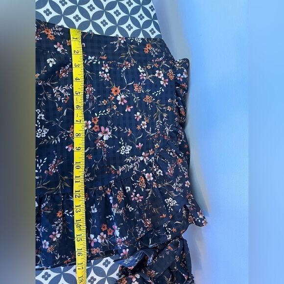 Tularosa
Maida Floral-Print Ruffle Mini Skirt - Picture 9 of 11